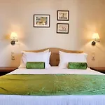 Villa In By Sandy & Pool