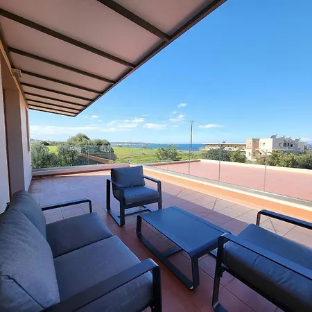 In By Sandy & Pool Vilă *