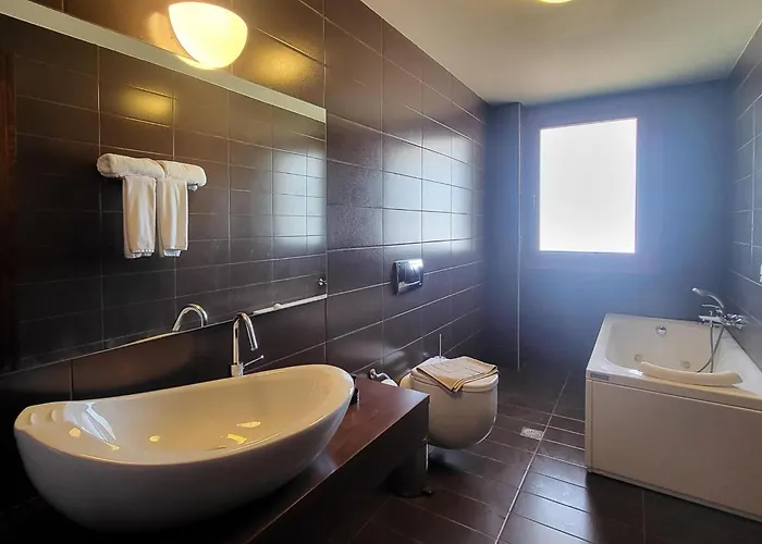 In By Sandy & Pool *