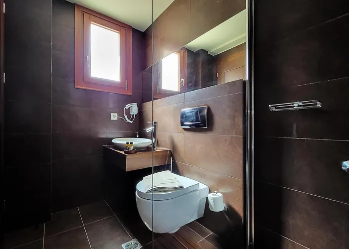 In By Sandy & Pool *