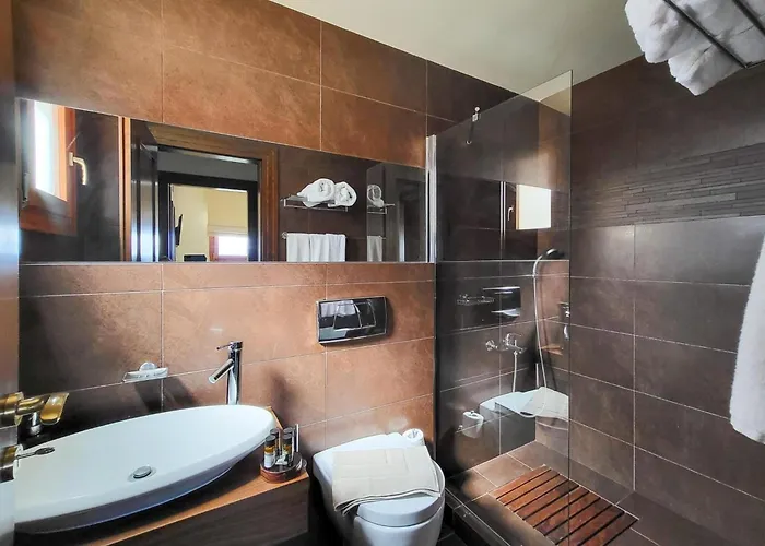 In By Sandy & Pool Херсониссос