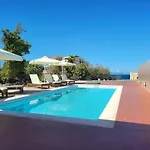 In By Sandy & Pool Vila Hersonissos (Crete)